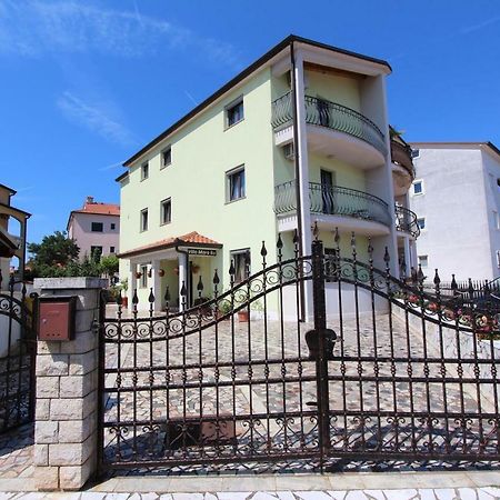 Apartments Villa Mara Rovinj Bagian luar foto