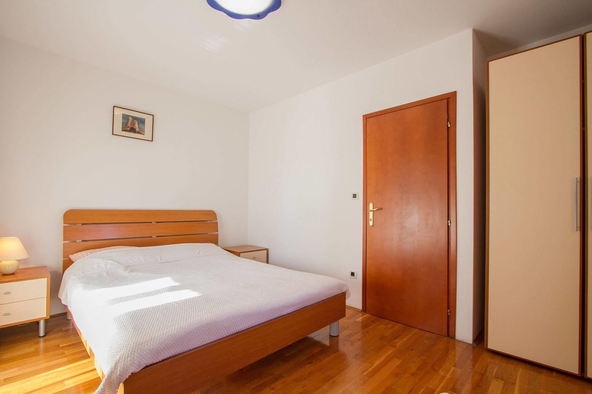 Apartments Villa Mara Rovinj Bagian luar foto