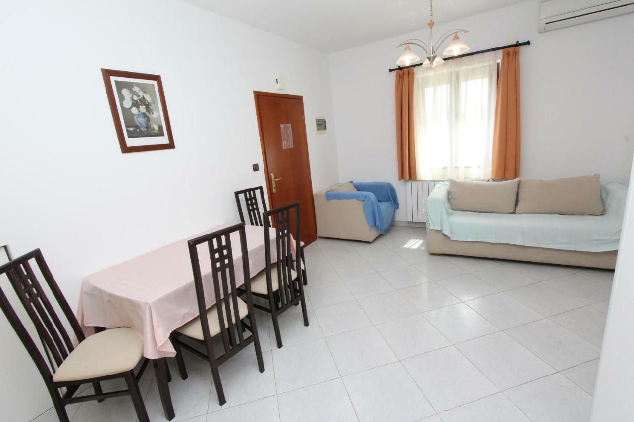 Apartments Villa Mara Rovinj Bagian luar foto