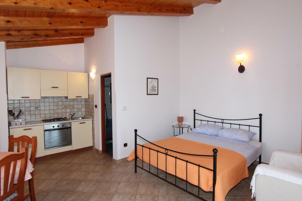 Apartments Villa Mara Rovinj Ruang foto