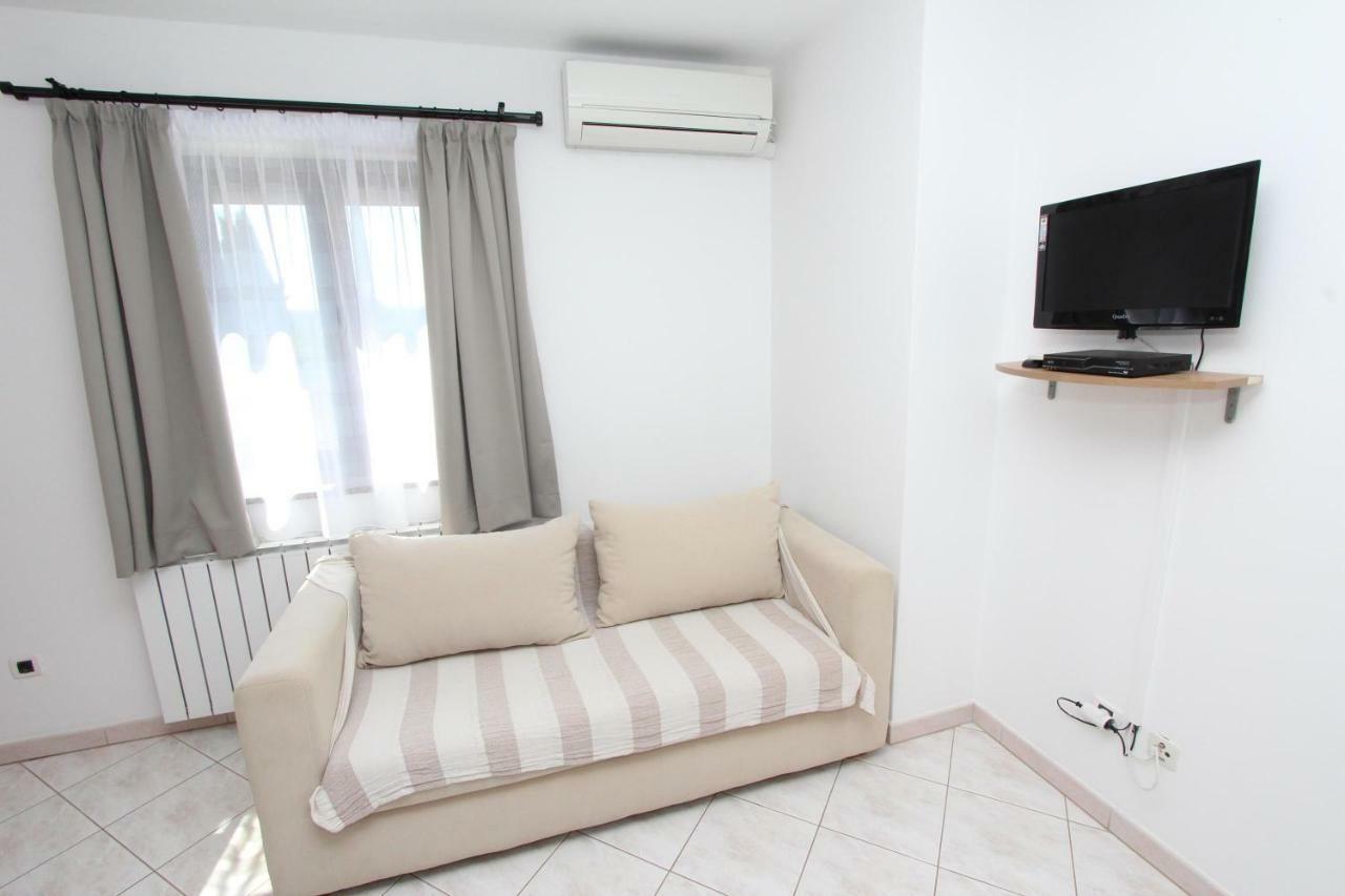 Apartments Villa Mara Rovinj Bagian luar foto